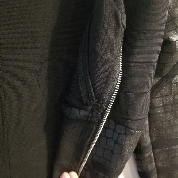 Neoprene Black Bodycon with Print, Size S or 4 - Picture 5 of 7